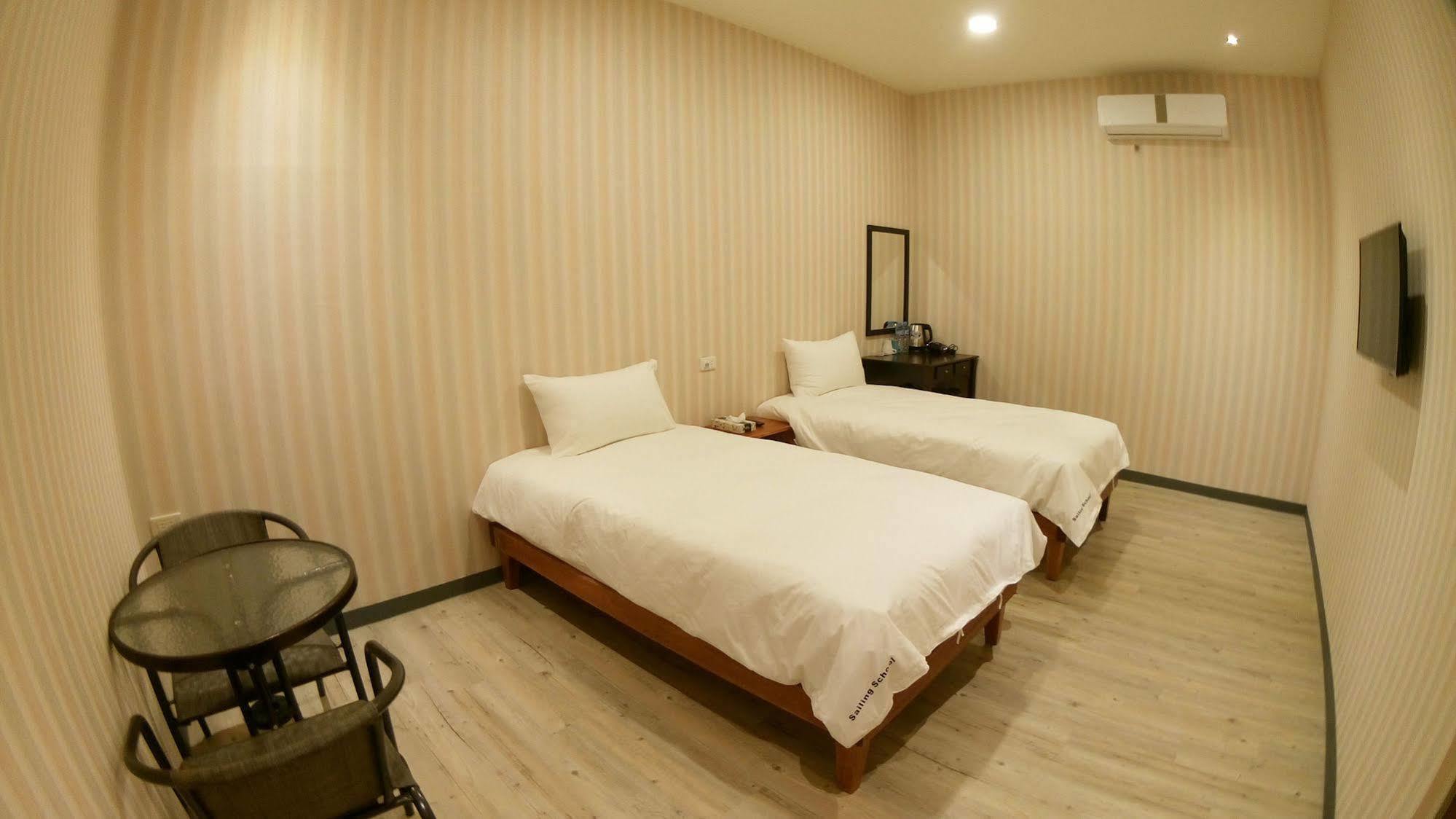 Hostel Fun Wind Sailing Nanwan Exterior foto